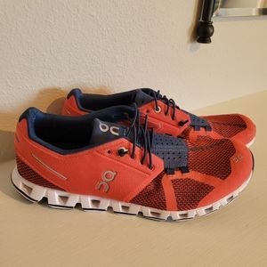 On Cloud women's size 11